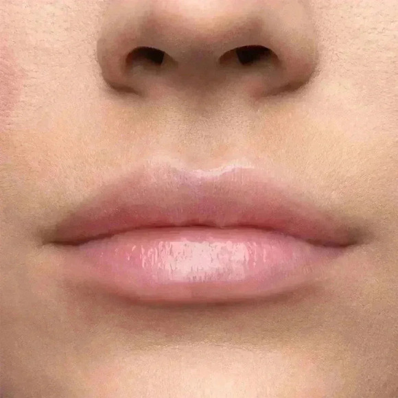 Top  Faced Lip Injection Power Plumping Hydrating Liquid Lip Balm - Picture 6 of 6